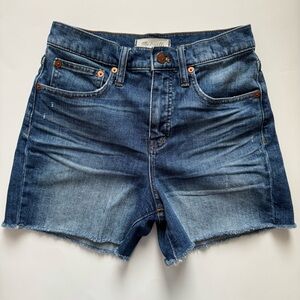 Madewell High-Rise Denim shorts in Glenoaks wash. Size: 25